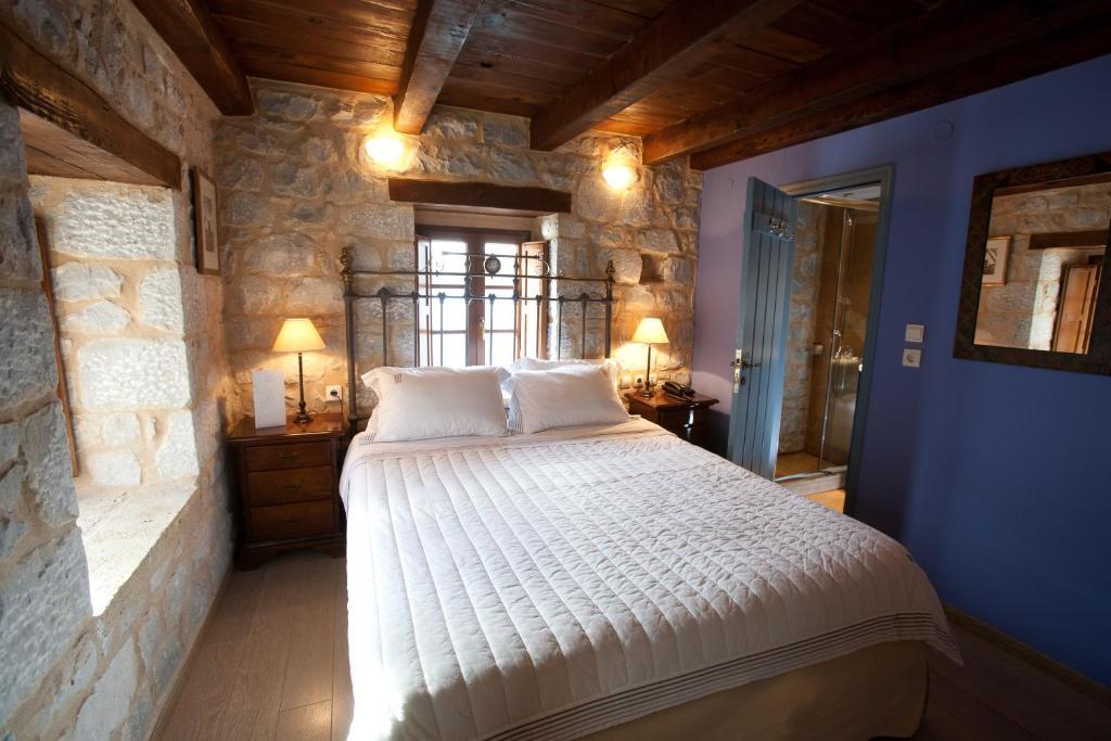 Hotel Mavromichalai Liménion Pokoj fotografie