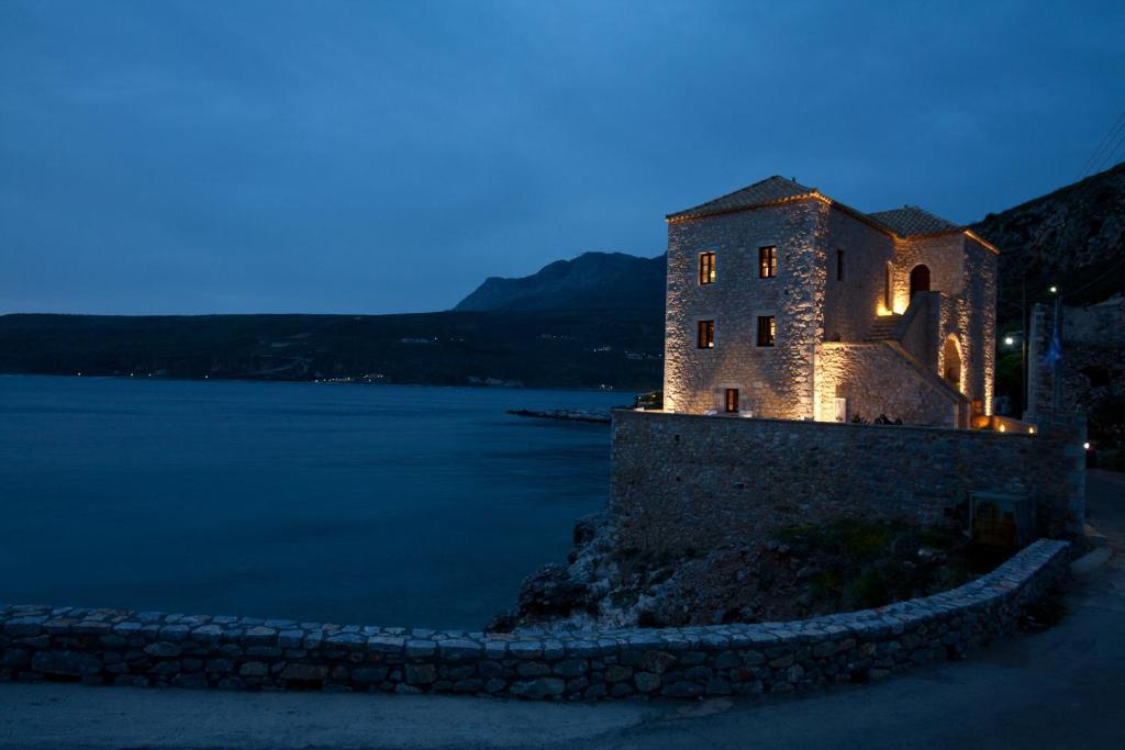 Hotel Mavromichalai Liménion Exteriér fotografie