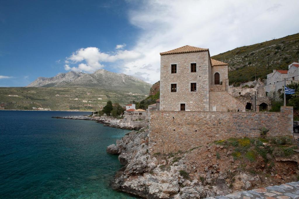 Hotel Mavromichalai Liménion Exteriér fotografie